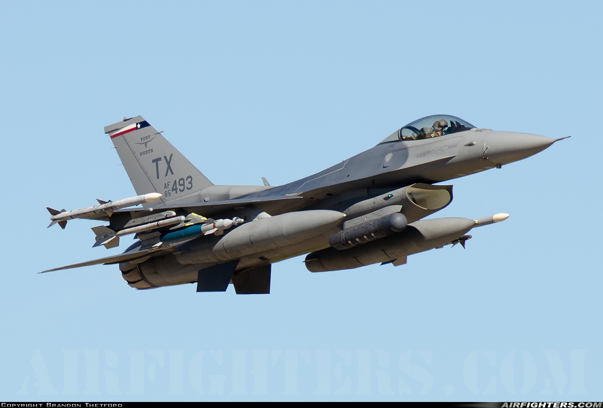 USA - Air Force General Dynamics F-16C Fighting Falcon 85-1493 at Fort Worth - NAS JRB / Carswell Field (AFB) (NFW / KFWH), USA