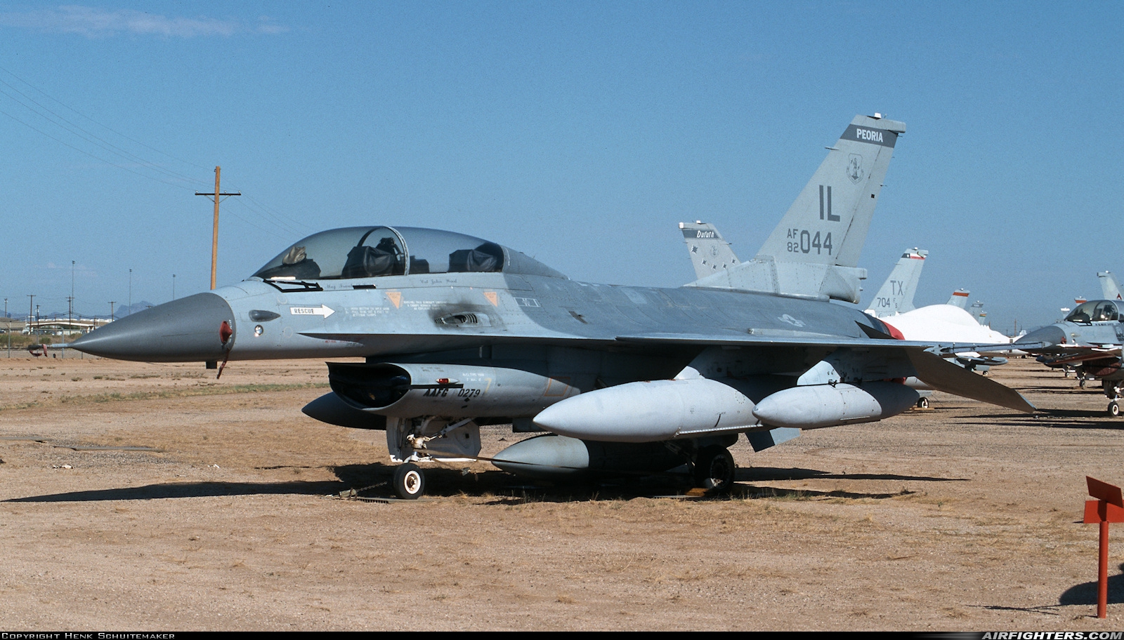 USA - Air Force General Dynamics F-16B Fighting Falcon 82-1044 at Tucson - Davis-Monthan AFB (DMA / KDMA), USA