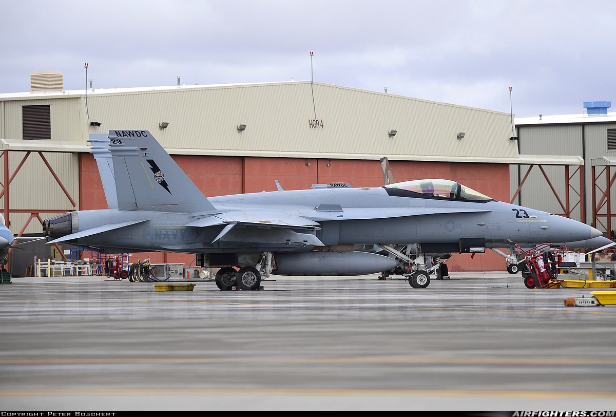 USA - Navy McDonnell Douglas F/A-18C Hornet 164686 at Fallon - Fallon NAS (NFL / KNFL), USA