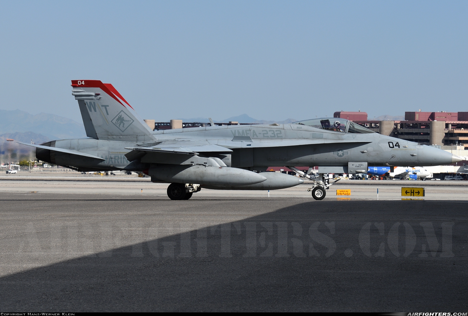 USA - Navy McDonnell Douglas F/A-18C Hornet 165184 at Las Vegas - McCarran Int. (LAS / KLAS), USA
