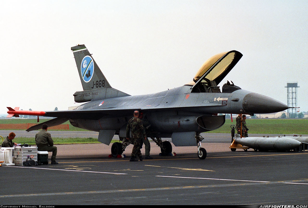 Netherlands - Air Force General Dynamics F-16A Fighting Falcon J-868 at Mildenhall (MHZ / GXH / EGUN), UK