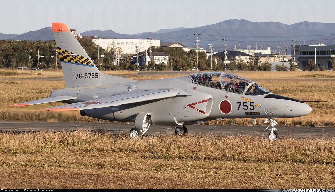Japan - Air Force Kawasaki T-4 76-5755 at Hamamatsu (RJNH), Japan