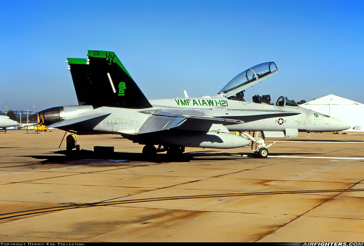USA - Marines McDonnell Douglas F/A-18D Hornet 165413 at San Diego - Miramar MCAS (NAS) / Mitscher Field (NKX / KNKX), USA