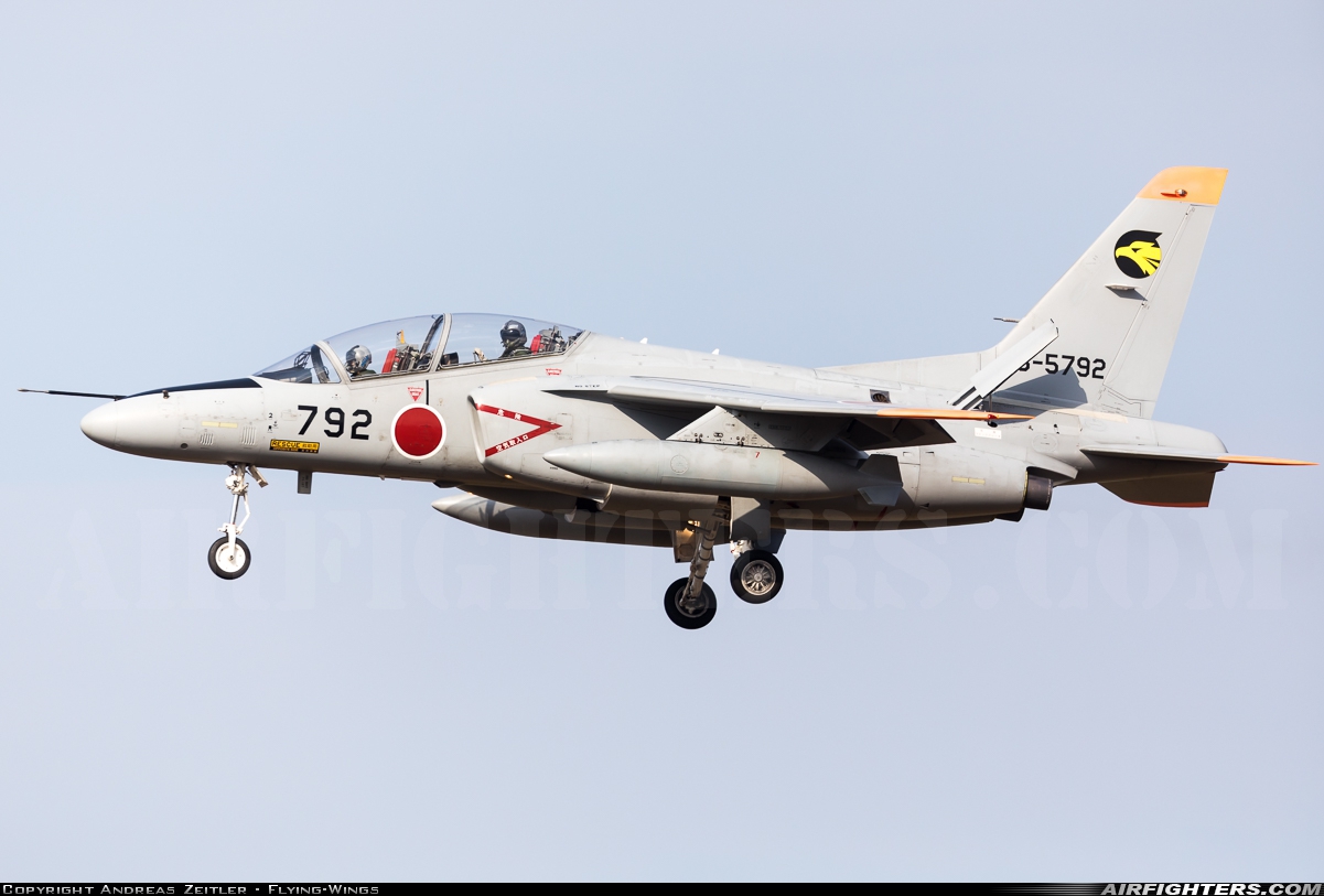 Japan - Air Force Kawasaki T-4 16-5792 at Komatsu (RJNK), Japan