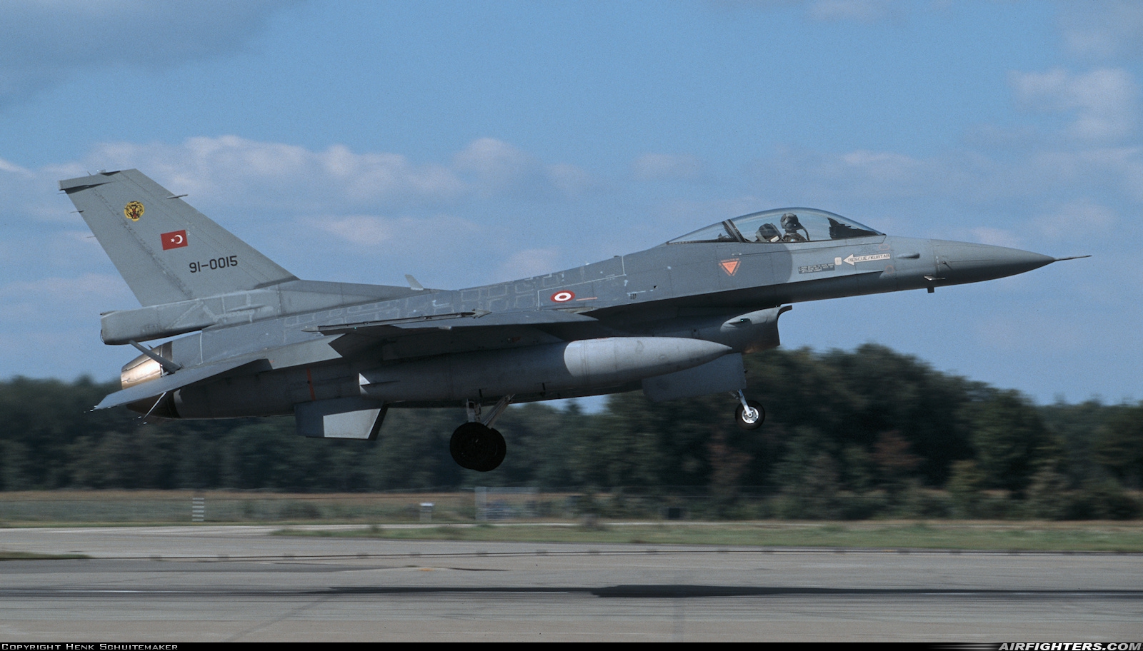 Türkiye - Air Force General Dynamics F-16C Fighting Falcon 91-0015 at Enschede - Twenthe (ENS / EHTW), Netherlands