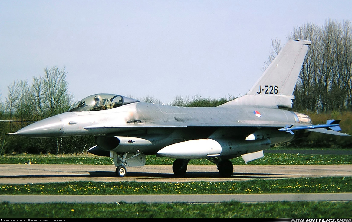 Netherlands - Air Force General Dynamics F-16A Fighting Falcon J-226 at Leeuwarden (LWR / EHLW), Netherlands