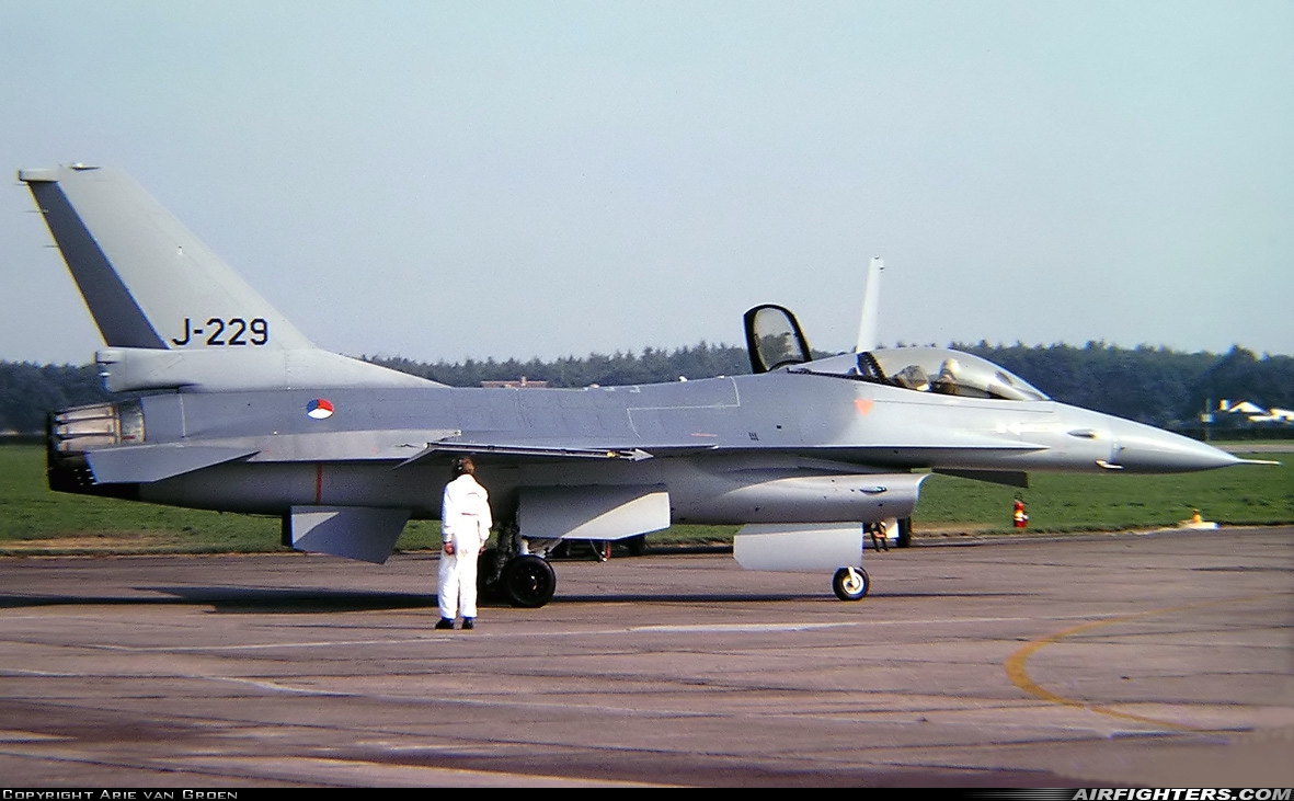 Netherlands - Air Force General Dynamics F-16A Fighting Falcon J-229 at De Peel (EHDP), Netherlands