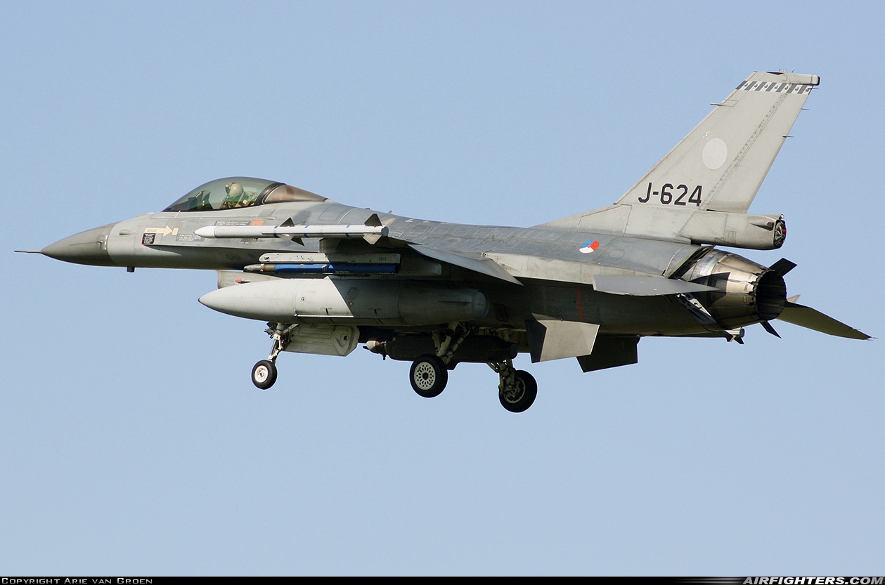 Netherlands - Air Force General Dynamics F-16AM Fighting Falcon J-624 at Leeuwarden (LWR / EHLW), Netherlands