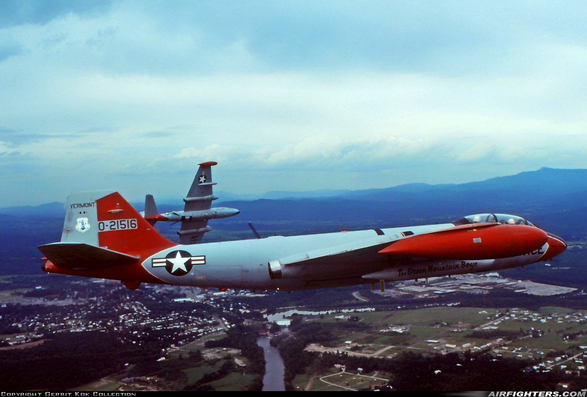 USA - Air Force Martin EB-57B Canberra 52-1516 at In Flight, USA