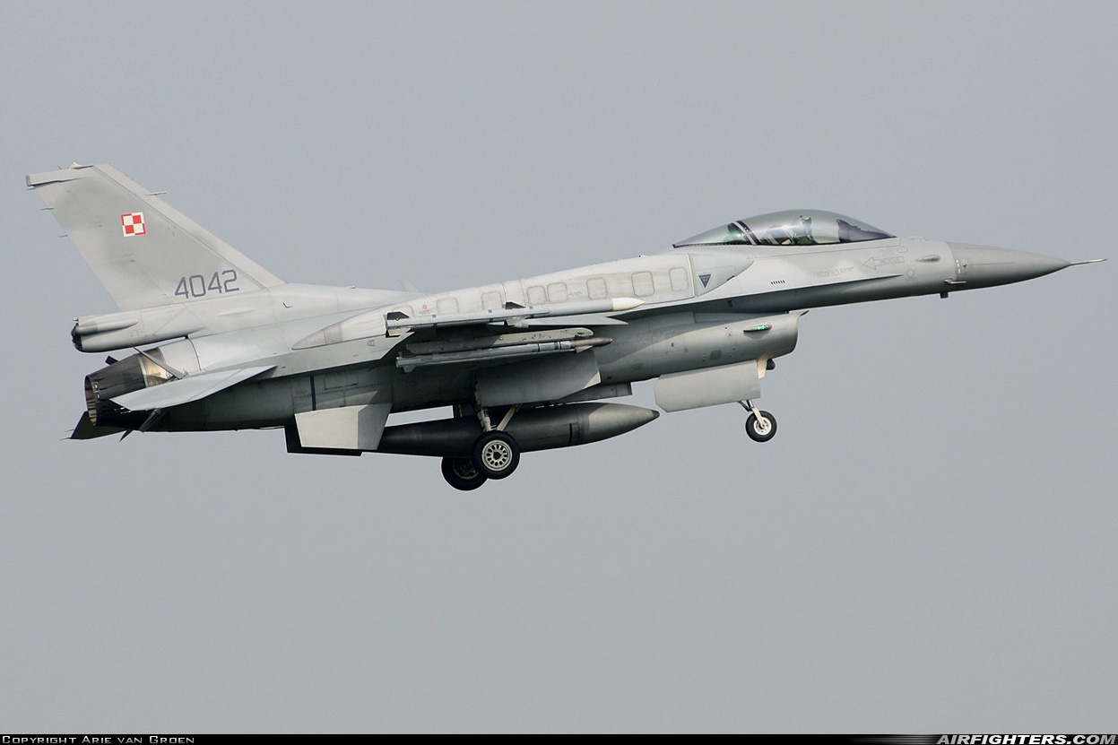 Poland - Air Force General Dynamics F-16C Fighting Falcon 4042 at Leeuwarden (LWR / EHLW), Netherlands