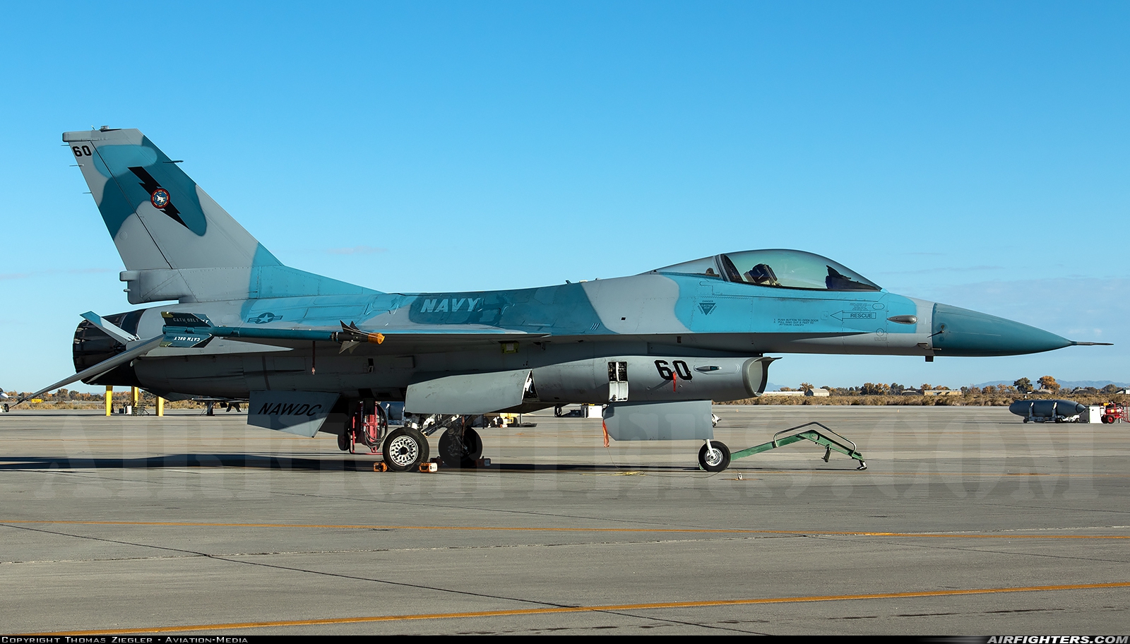 USA - Navy General Dynamics F-16A Fighting Falcon 920409 at Fallon - Fallon NAS (NFL / KNFL), USA