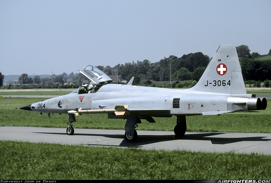 Switzerland - Air Force Northrop F-5E Tiger II J-3064 at Dubendorf (LSMD), Switzerland