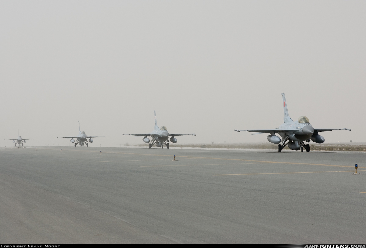 Bahrain - Air Force General Dynamics F-16C Fighting Falcon 201 at Shaikh Isa Airbase (OBBS), Bahrain