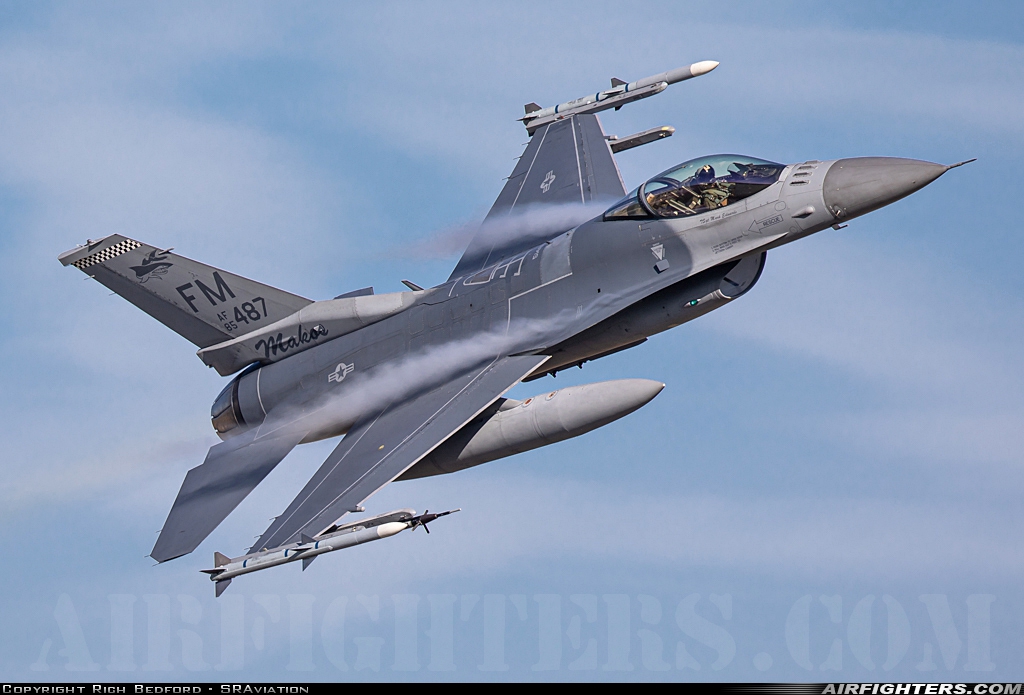USA - Air Force General Dynamics F-16C Fighting Falcon 85-1487 at Lakenheath (LKZ / EGUL), UK