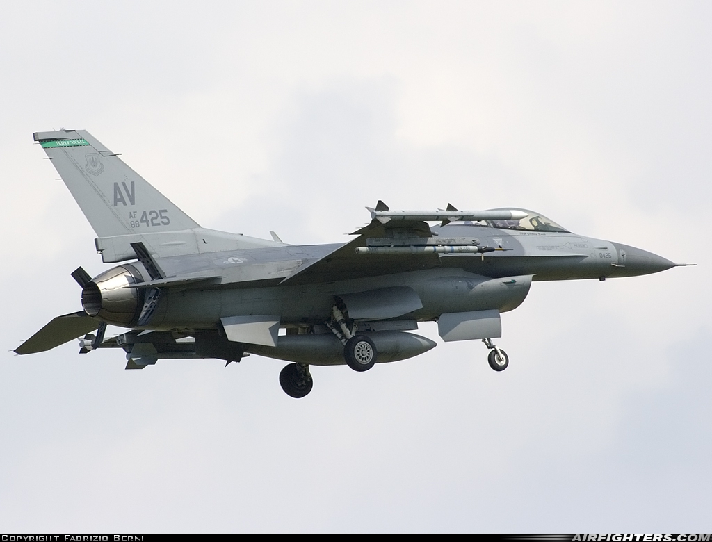 USA - Air Force General Dynamics F-16C Fighting Falcon 88-0425 at Aviano (- Pagliano e Gori) (AVB / LIPA), Italy