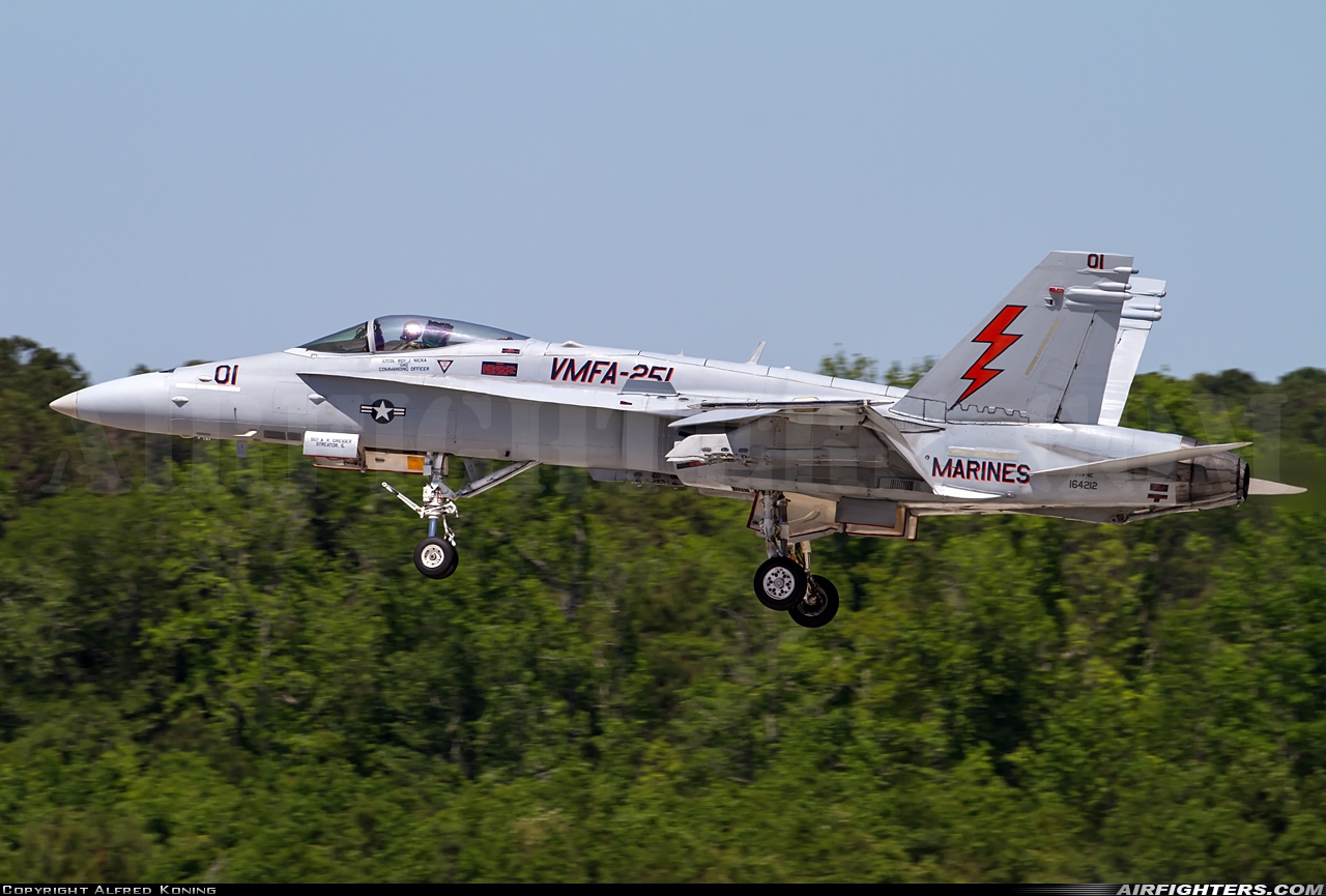 USA - Navy McDonnell Douglas F/A-18C Hornet 164212 at Beaufort - Merritt Field (KNBC), USA