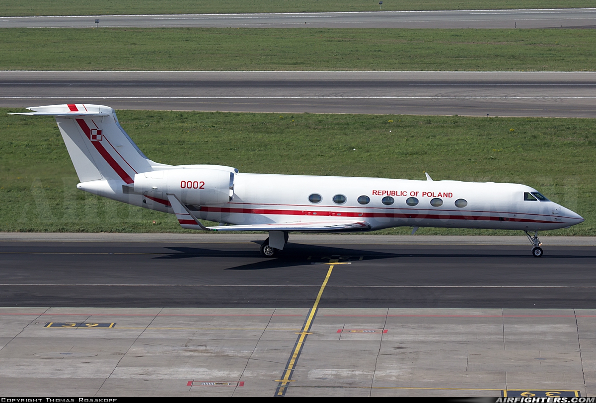 Poland - Government Gulfstream Aerospace G-550 (G-V-SP) 0002 at Warsaw - Okecie / Frederic Chopin (WAW / EPWA), Poland