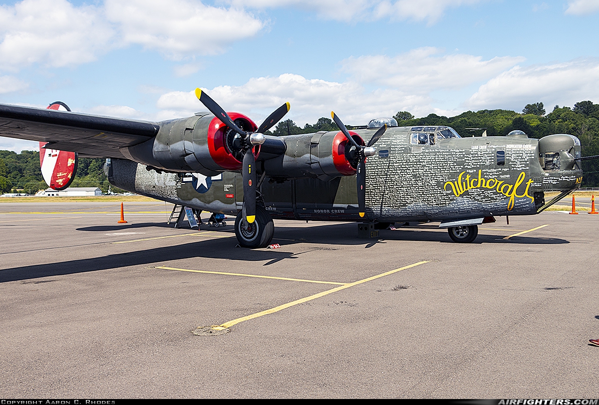 Private - Collings Foundation Consolidated B-24J Liberator N224J at Seattle - Boeing Field / King County Int. (BFI / KBFI), USA