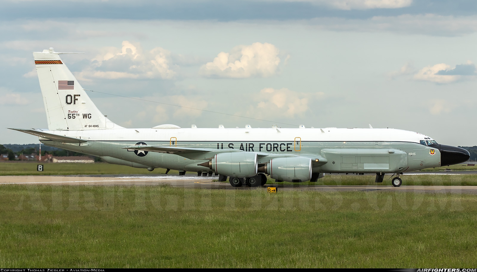 USA - Air Force Boeing RC-135V Rivet Joint (739-445B) 64-14845 at Mildenhall (MHZ / GXH / EGUN), UK