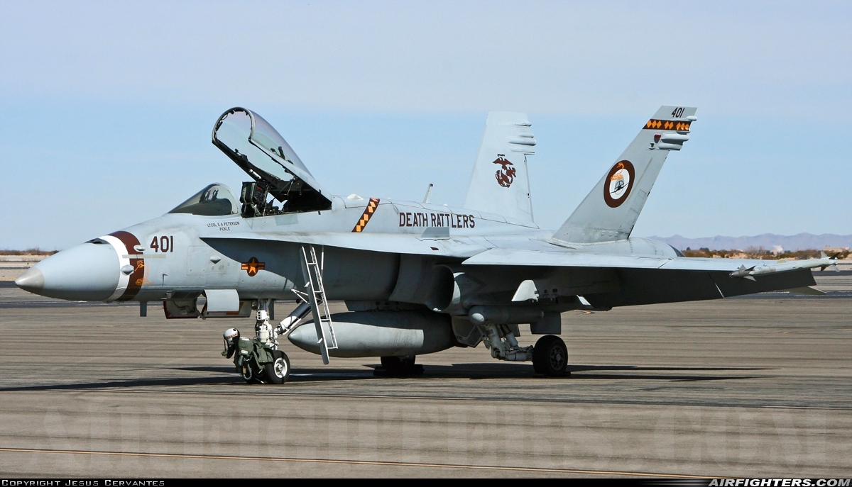 USA - Marines McDonnell Douglas F/A-18C Hornet 165220 at El Paso - Int. (ELP / KELP), USA