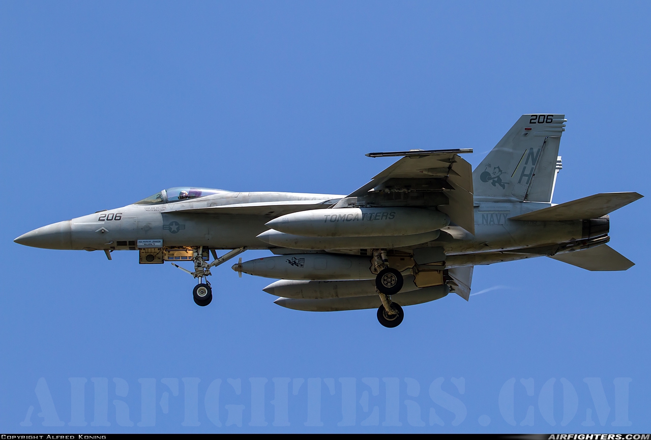 USA - Navy Boeing F/A-18E Super Hornet 166782 at Virginia Beach - Oceana NAS / Apollo Soucek Field (NTU / KNTU), USA