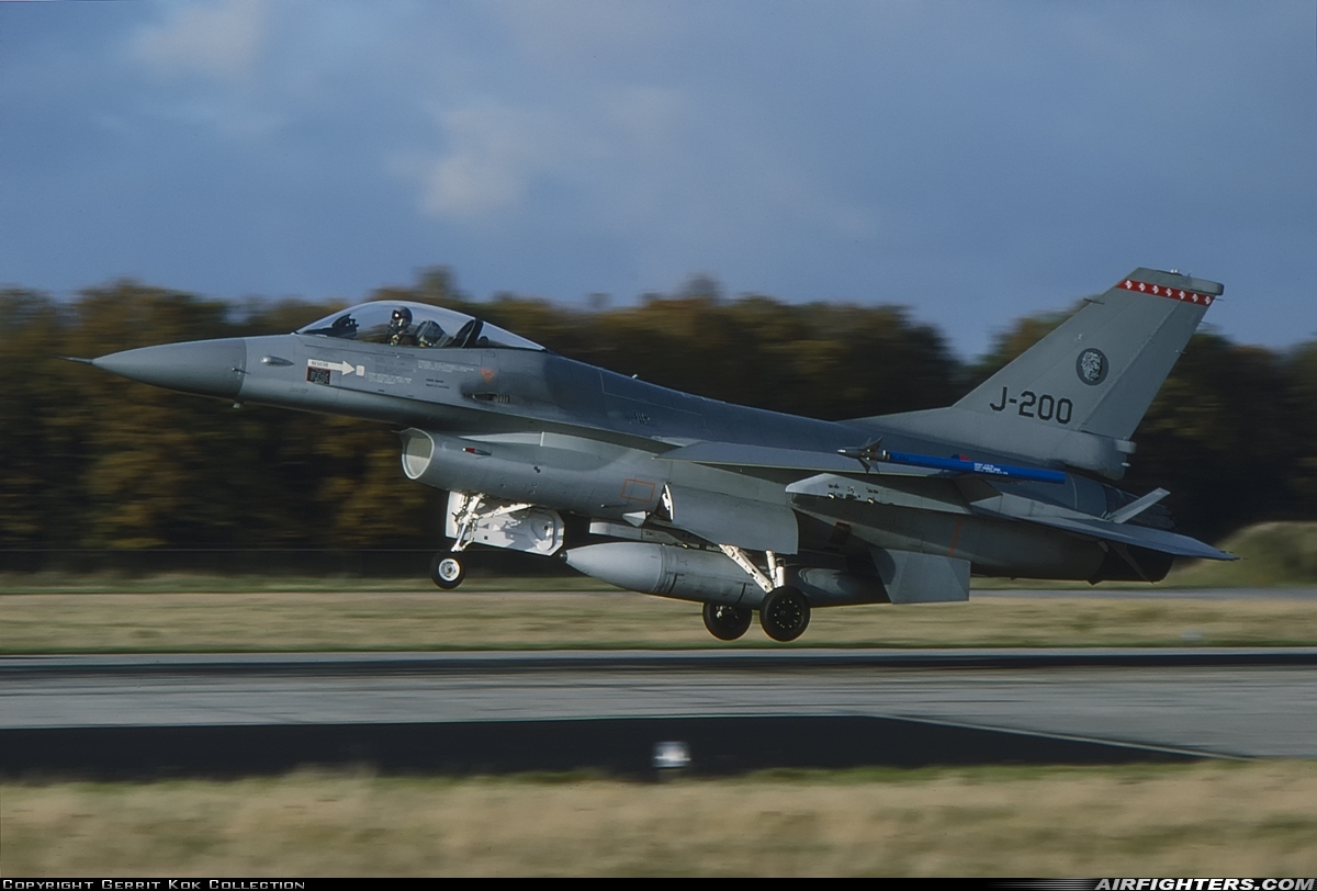 Netherlands - Air Force General Dynamics F-16A Fighting Falcon J-200 at Enschede - Twenthe (ENS / EHTW), Netherlands
