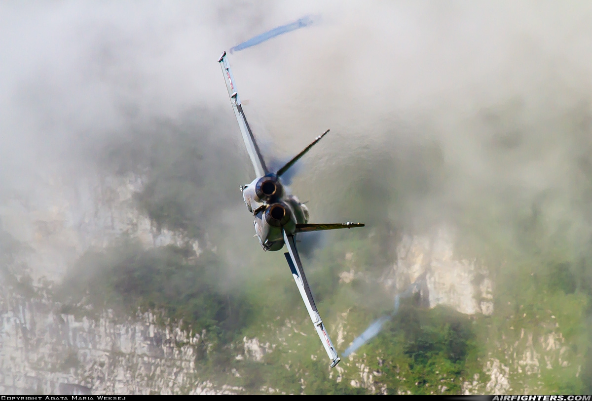 Switzerland - Air Force McDonnell Douglas F/A-18C Hornet J-5011 at Mollis (LSMF), Switzerland