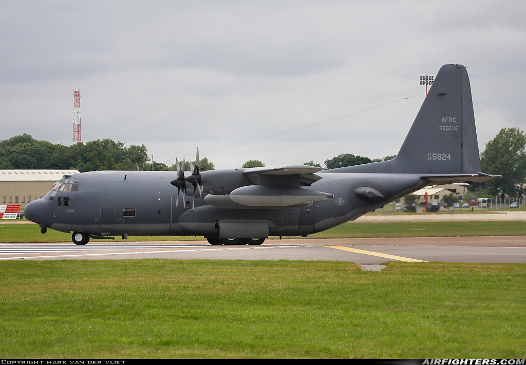 USA - Air Force Lockheed HC-130N Hercules (L-382) 69-5824 at Fairford (FFD / EGVA), UK