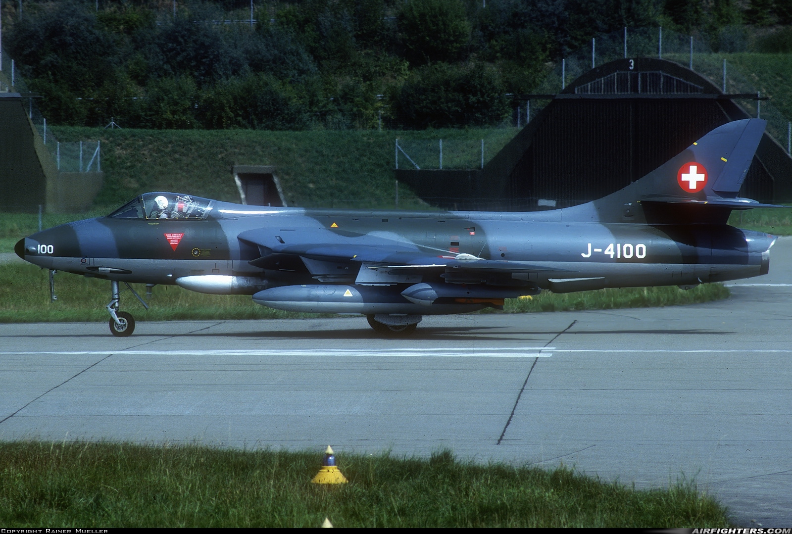 Switzerland - Air Force Hawker Hunter F58 J-4100 at Dubendorf (LSMD), Switzerland