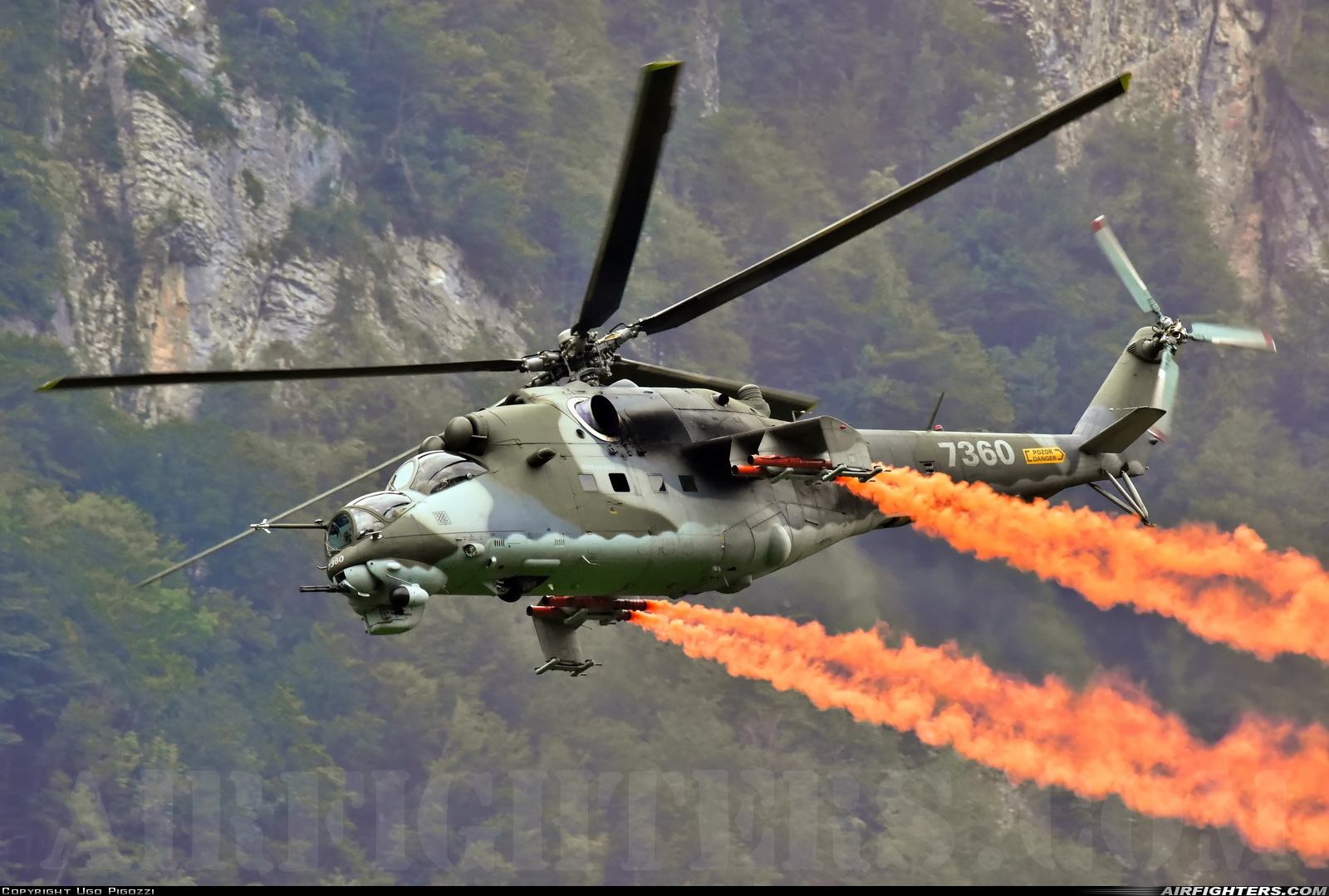 Czech Republic - Air Force Mil Mi-35 (Mi-24V) 7360 at Mollis (LSMF), Switzerland