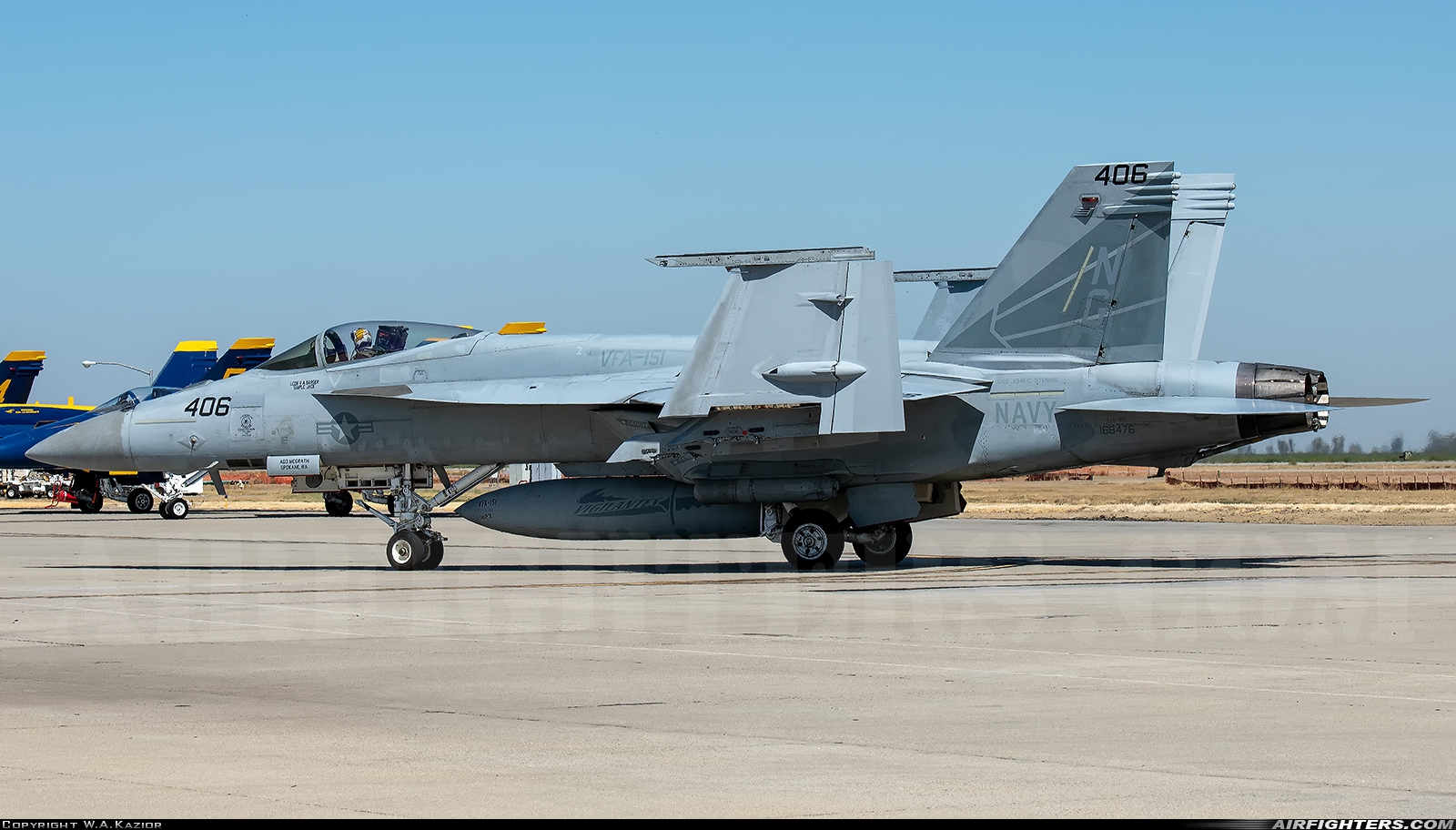 USA - Navy Boeing F/A-18E Super Hornet 168476 at Lemoore - NAS / Reeves Field (NLC), USA