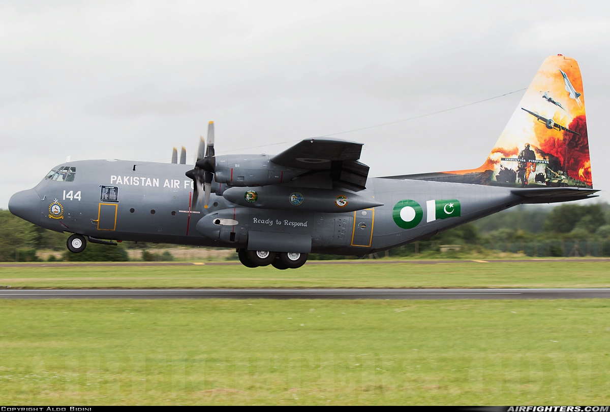Pakistan - Air Force Lockheed L-100 Hercules (L-382B) 4144 at Fairford (FFD / EGVA), UK