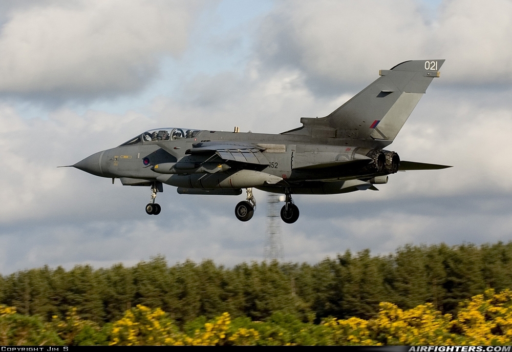 UK - Air Force Panavia Tornado GR4 ZA452 at Kinloss (FSS / EGQK), UK