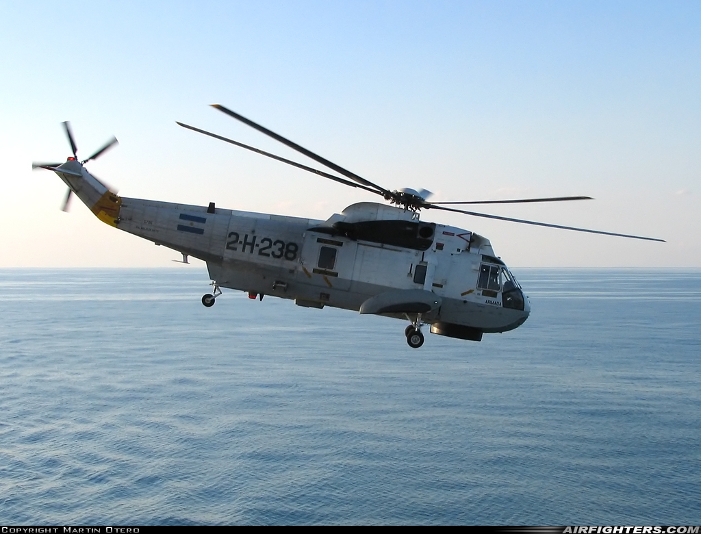 Argentina - Navy Agusta-Sikorsky SH-3D/H Sea King (AS-61) 0796 at Off-Airport - Atlantic Ocean, Argentina