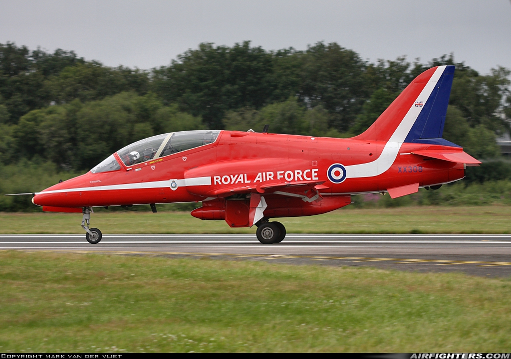 UK - Air Force British Aerospace Hawk T.1 XX308 at Farnborough (FAB / EGLF), UK