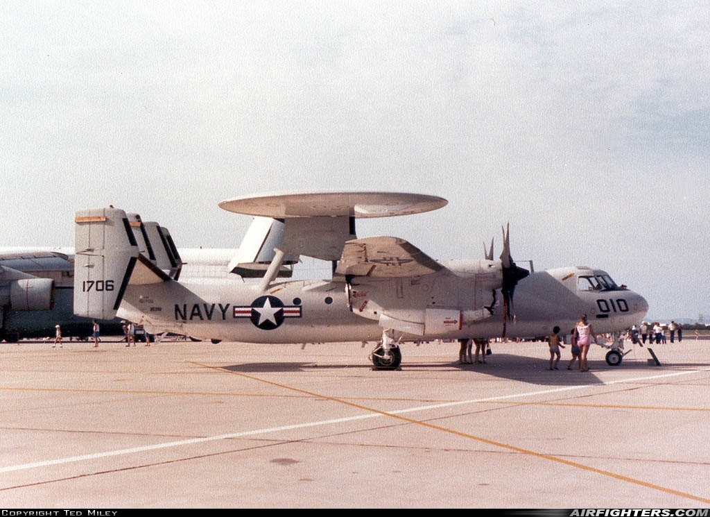 USA - Navy Grumman E-2B Hawkeye 151706 at Glendale (Phoenix) - Luke AFB (LUF / KLUF), USA