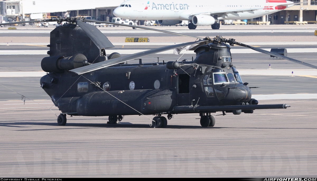 USA - Army Boeing Vertol MH-47G Chinook 06-03767 at Phoenix - Sky Harbor Int. (PHX / KPHX), USA