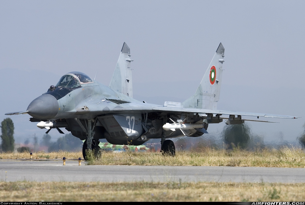 Bulgaria - Air Force Mikoyan-Gurevich MiG-29A (9.12A) 32 at Graf Ignatievo (LBPG), Bulgaria