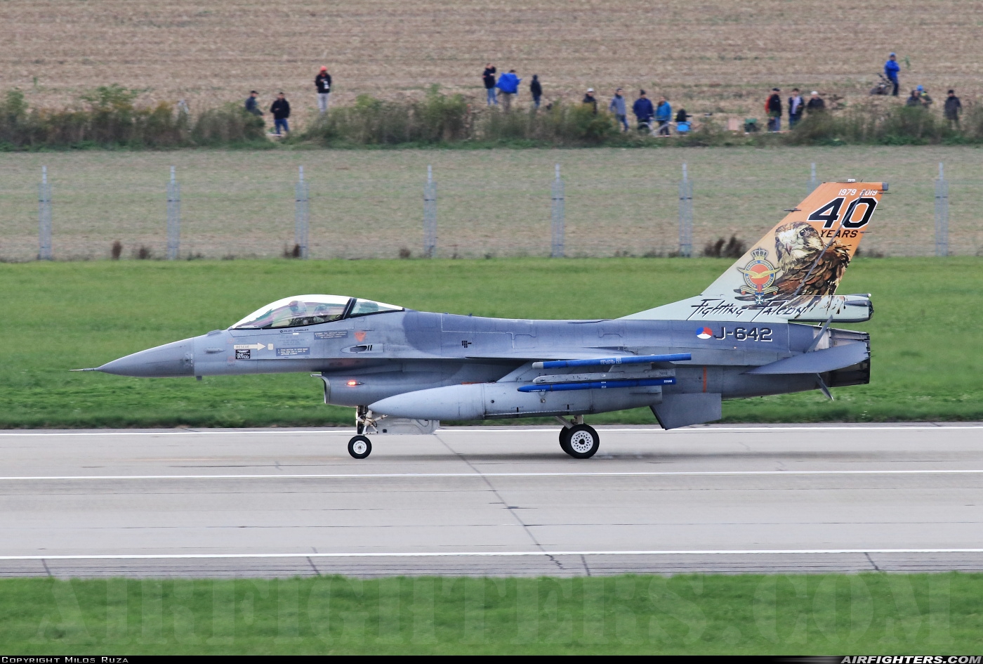 Netherlands - Air Force General Dynamics F-16AM Fighting Falcon J-642 at Ostrava - Mosnov (OSR / LKMT), Czech Republic