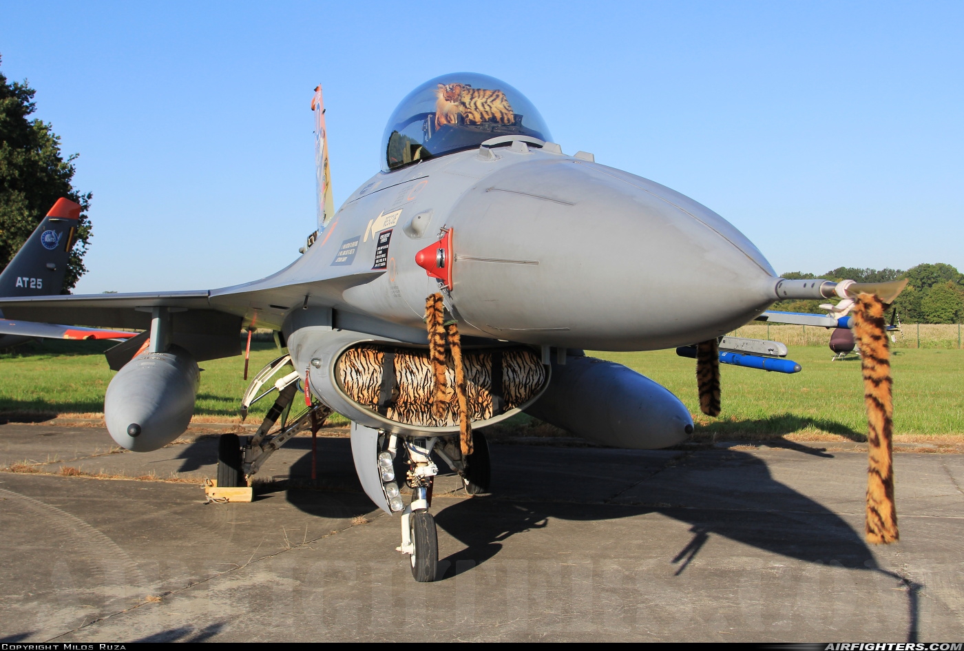 Netherlands - Air Force General Dynamics F-16AM Fighting Falcon J-642 at Ostrava - Mosnov (OSR / LKMT), Czech Republic