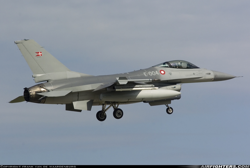 Denmark - Air Force General Dynamics F-16AM Fighting Falcon E-004 at Florennes (EBFS), Belgium