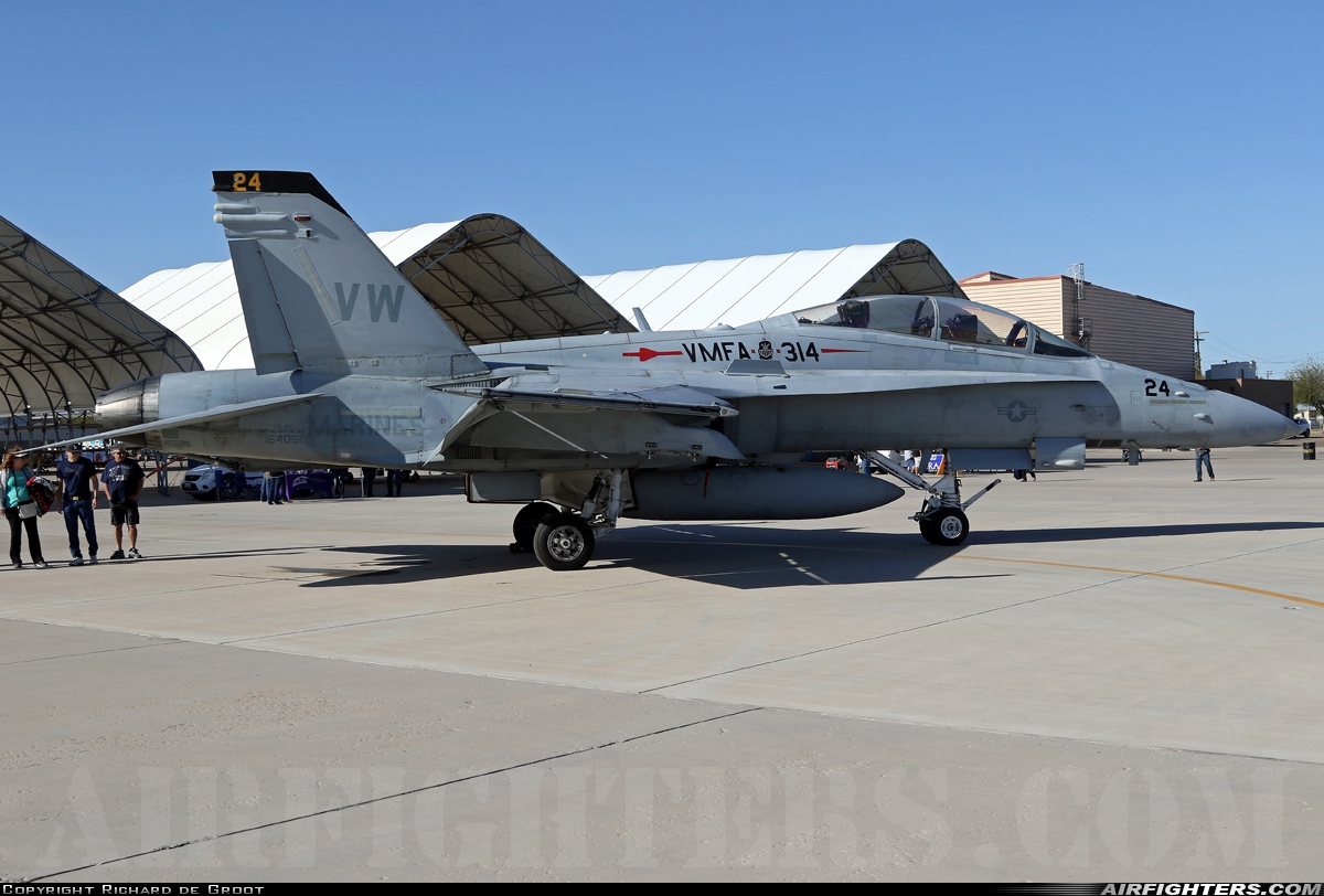 USA - Marines McDonnell Douglas F/A-18D Hornet 164061 at El Centro - NAF (NJK / KNJK), USA