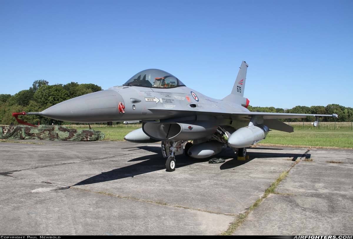 Norway - Air Force General Dynamics F-16AM Fighting Falcon 675 at Ostrava - Mosnov (OSR / LKMT), Czech Republic