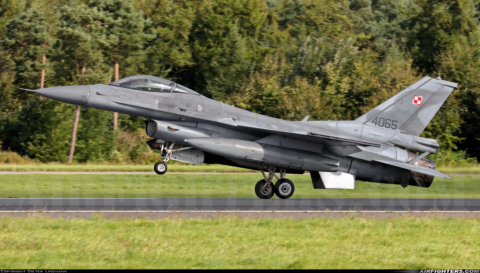 Poland - Air Force General Dynamics F-16C Fighting Falcon 4065 at Wittmundhafen (Wittmund) (ETNT), Germany