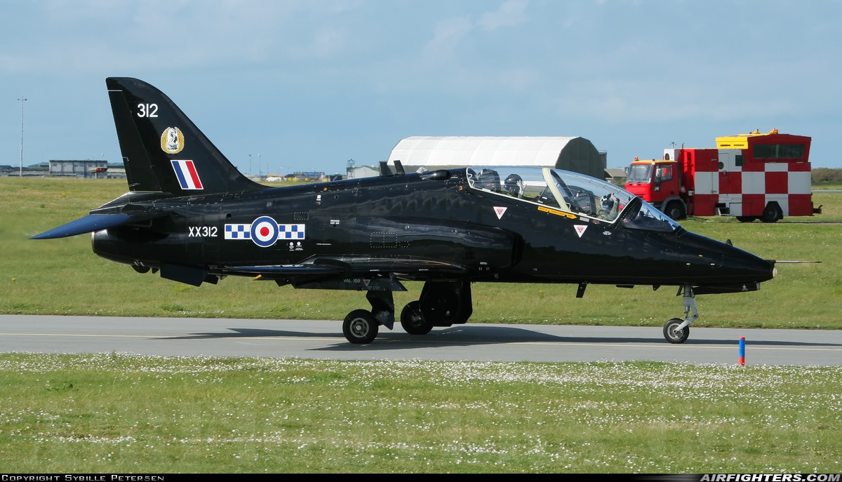 UK - Air Force British Aerospace Hawk T.1W XX312 at Valley (EGOV), UK