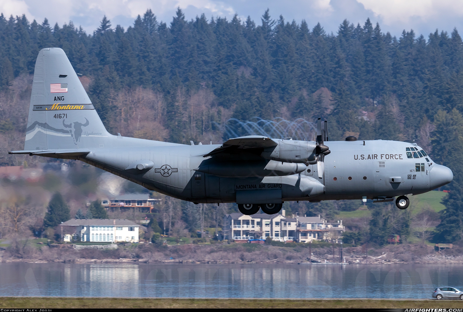 USA - Air Force Lockheed C-130H Hercules (L-382) 74-1671 at Portland - Int. (PDX / KPDX), USA