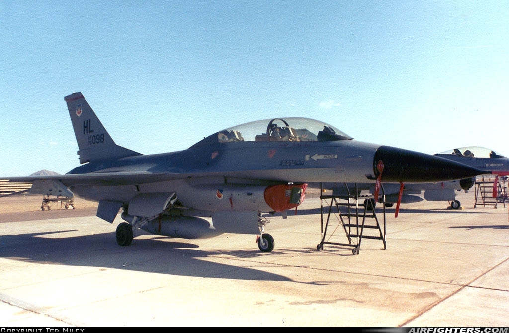USA - Air Force General Dynamics F-16 Fighting Falcon 78-0098 at Glendale (Phoenix) - Luke AFB (LUF / KLUF), USA