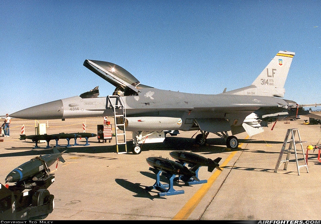 USA - Air Force General Dynamics F-16C Fighting Falcon 84-1314 at Glendale (Phoenix) - Luke AFB (LUF / KLUF), USA