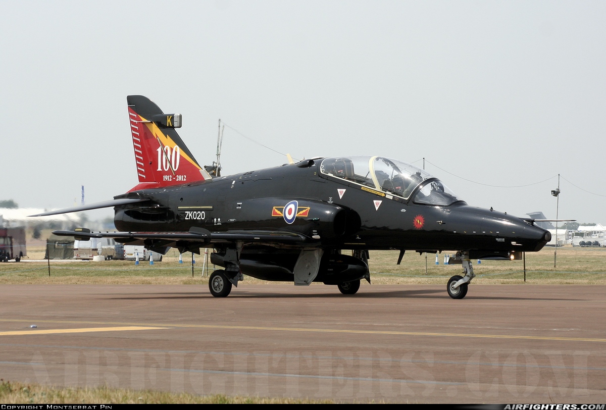 UK - Air Force BAE Systems Hawk T.2 ZK020 at Fairford (FFD / EGVA), UK