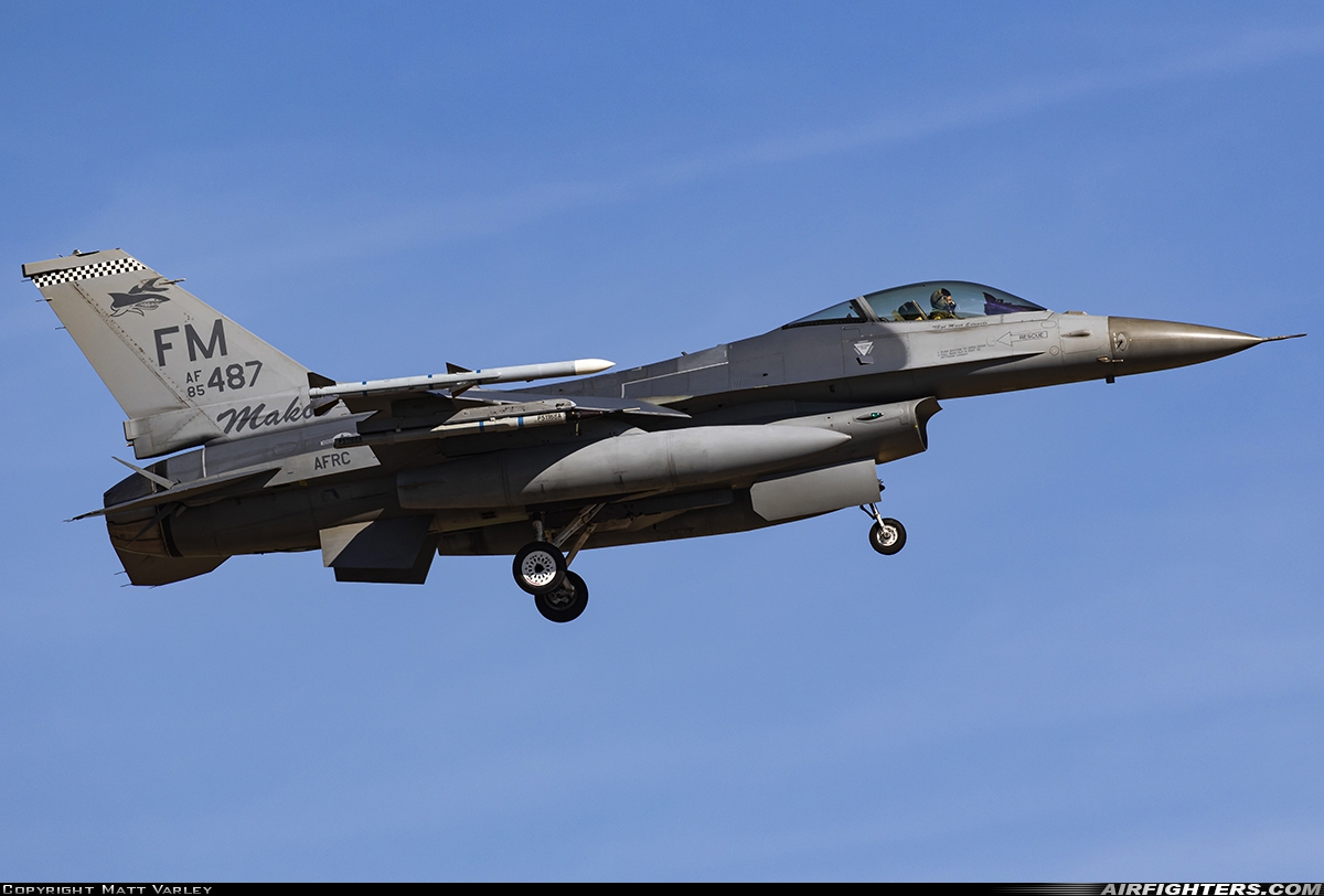 USA - Air Force General Dynamics F-16C Fighting Falcon 85-1487 at Lakenheath (LKZ / EGUL), UK